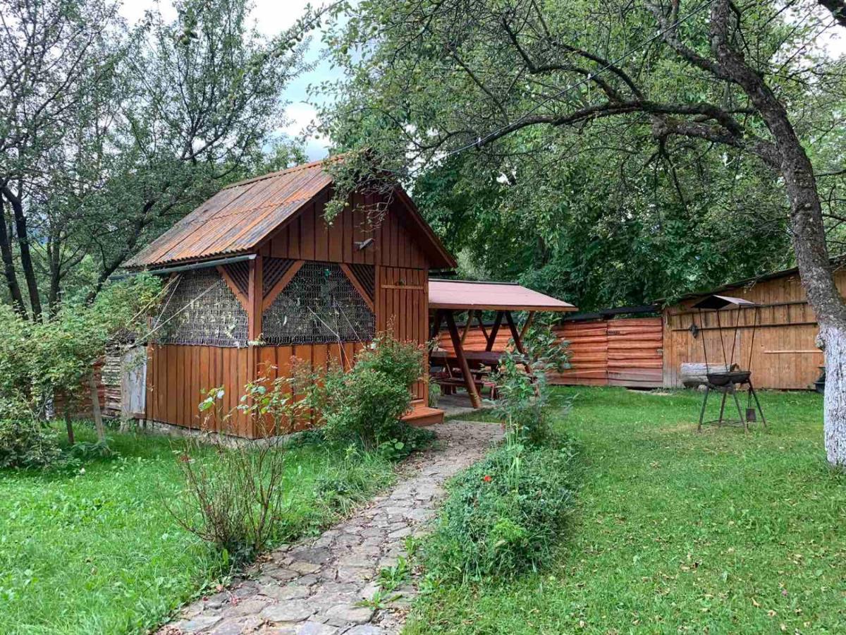 Приватна Садиба Яблуневий Сад 1 Hotel Yaremche Exterior photo